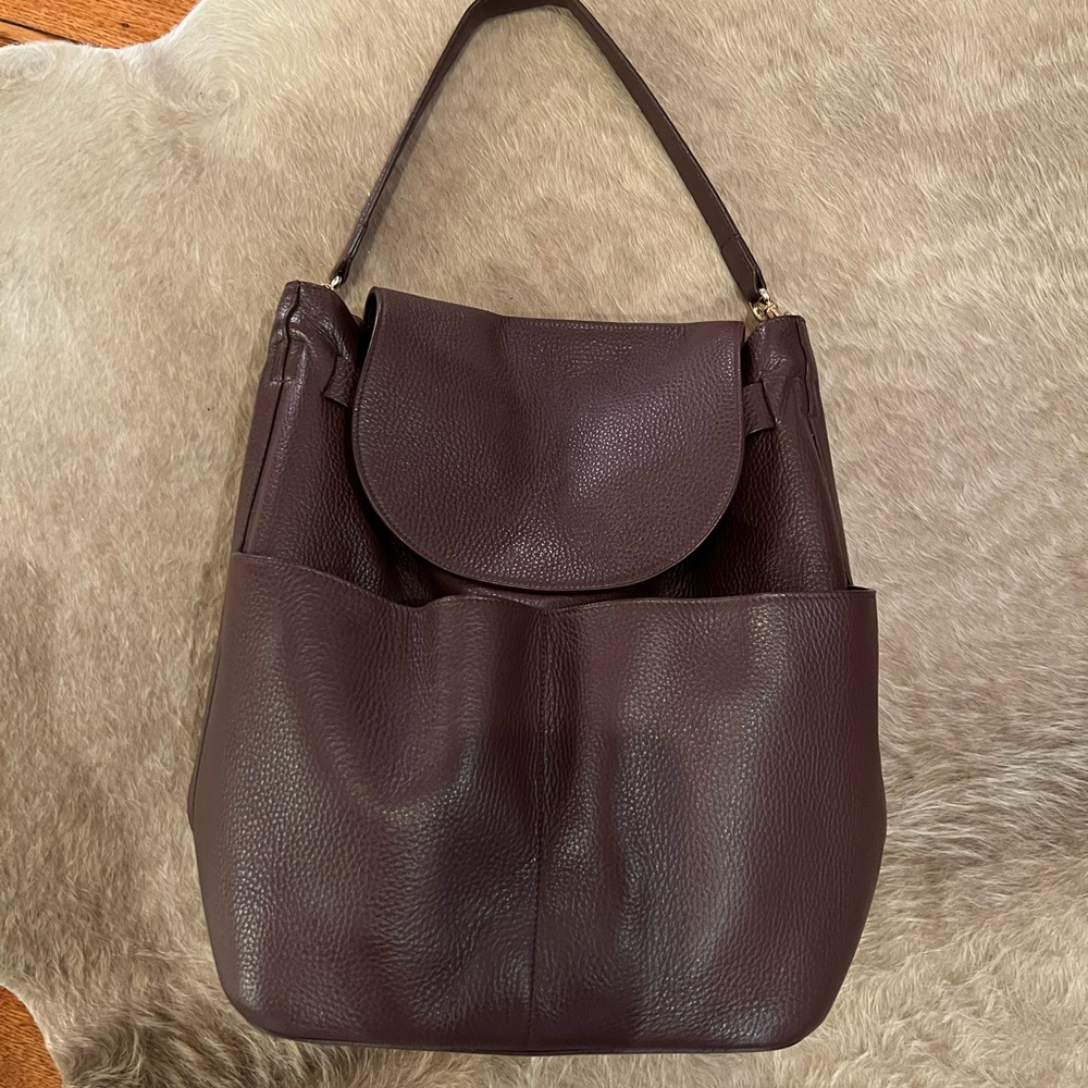 Cuyana leather backpack- in perfect condition!